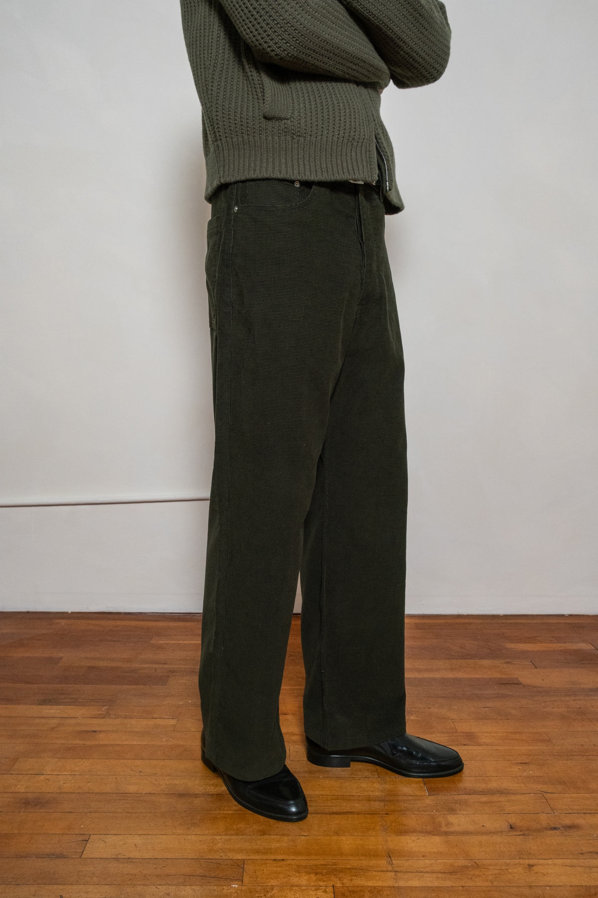 The Deckard Corduroy Pant Olive Green